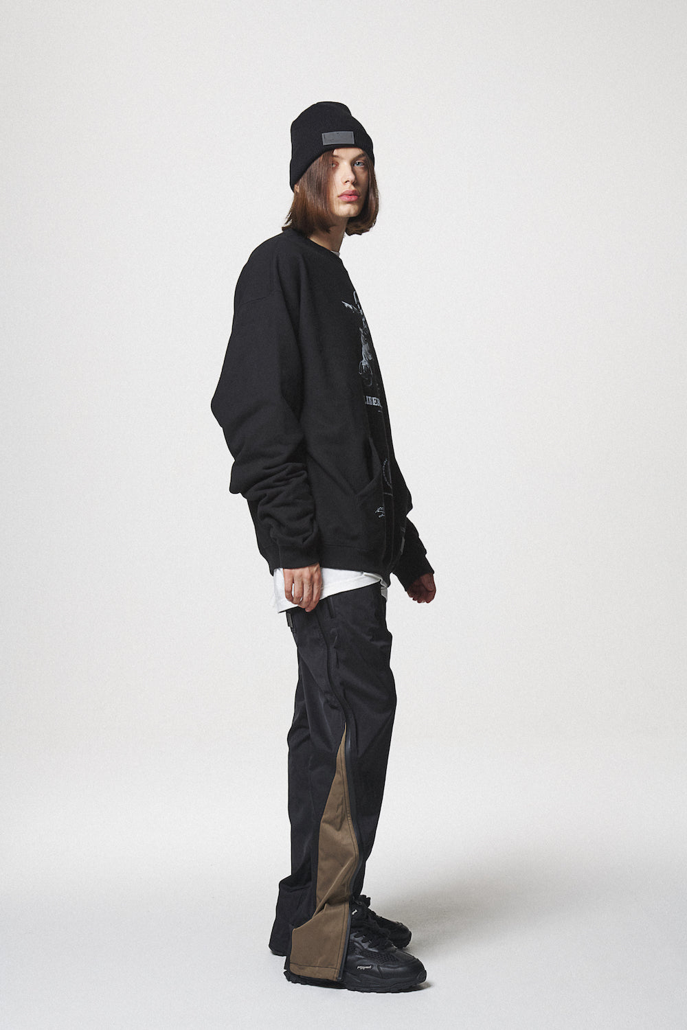 LIBERATION SWEAT SHIRTS / BLACK