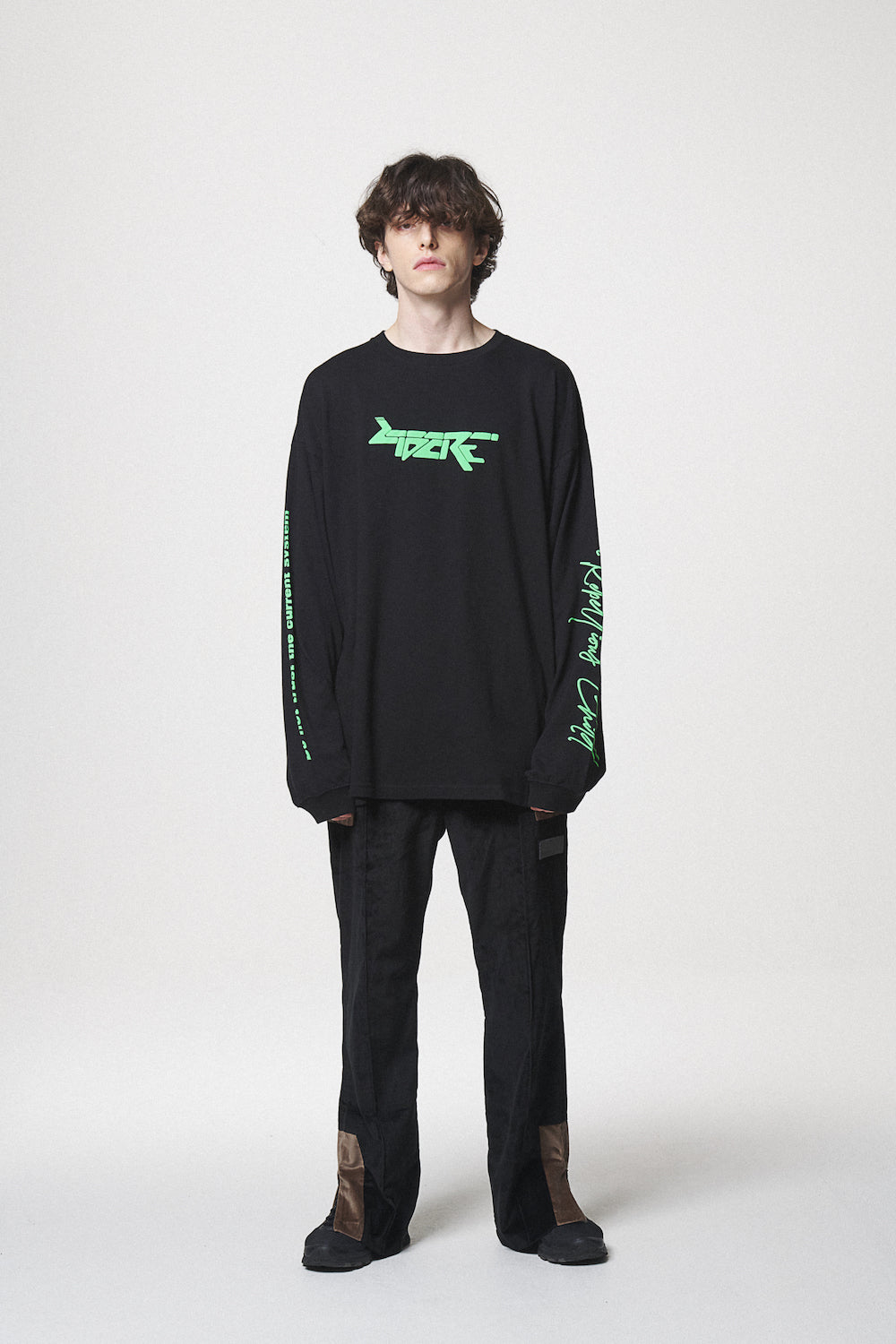 CYBER FONT LOGO LONG SLEEVE / BLACK
