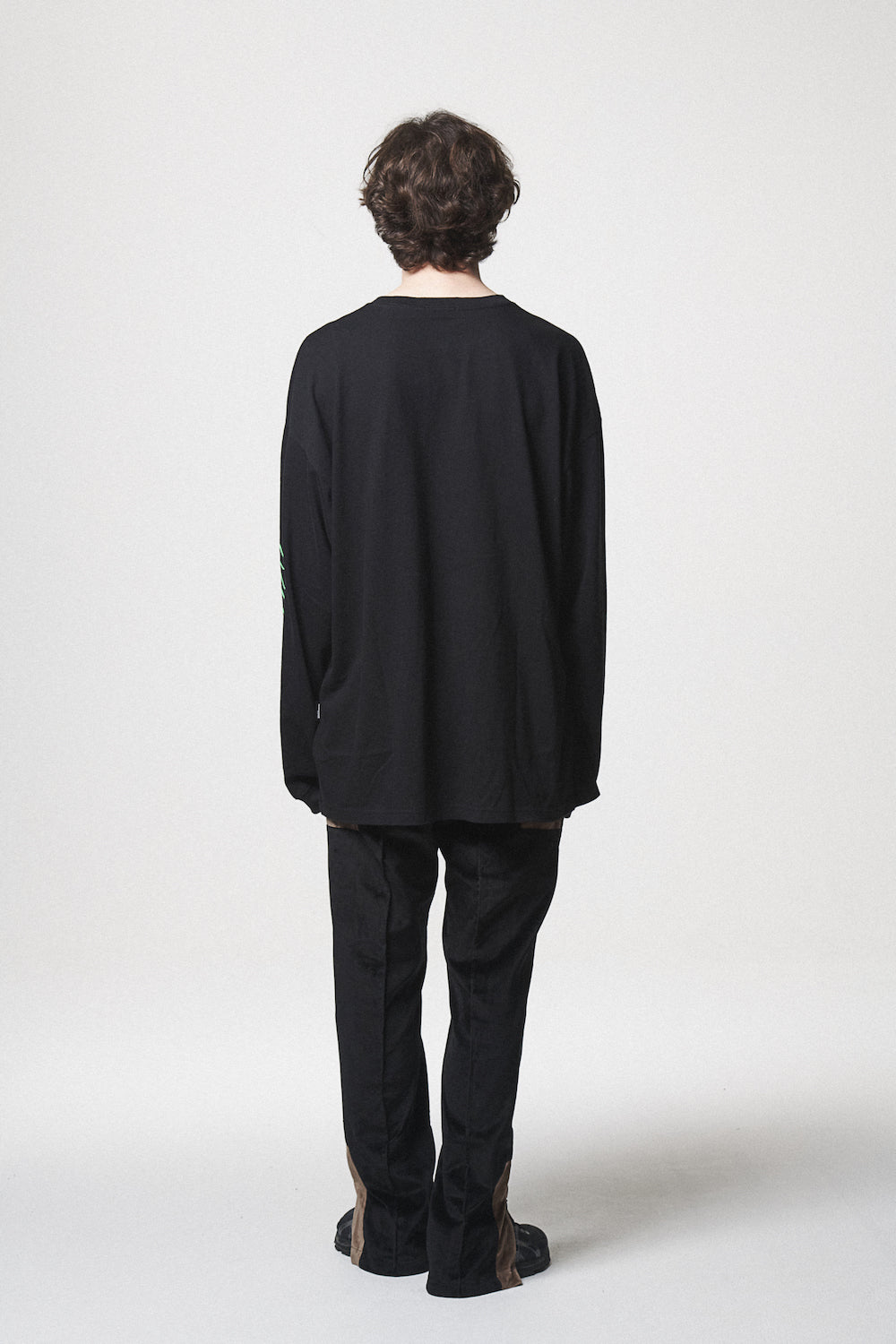 CYBER FONT LOGO LONG SLEEVE / BLACK