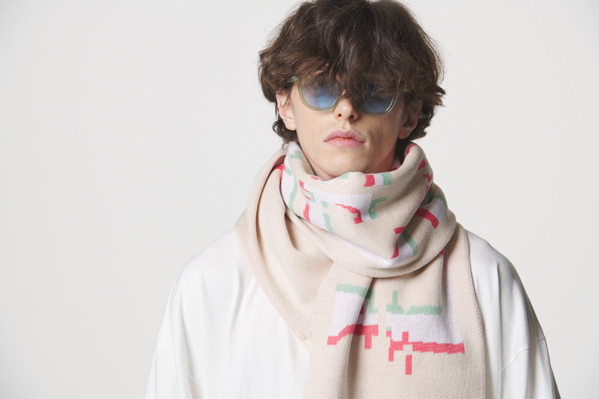 GLITCH LOGO MUFFLER / IVORY