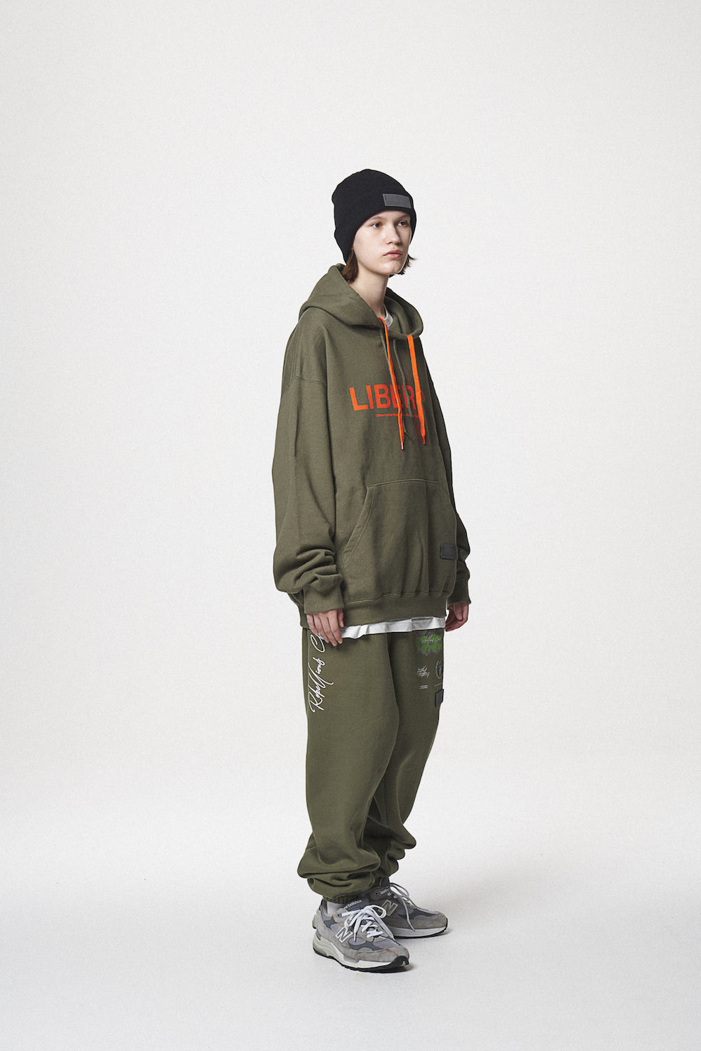 21 LOGO HOODIE / KHAKI