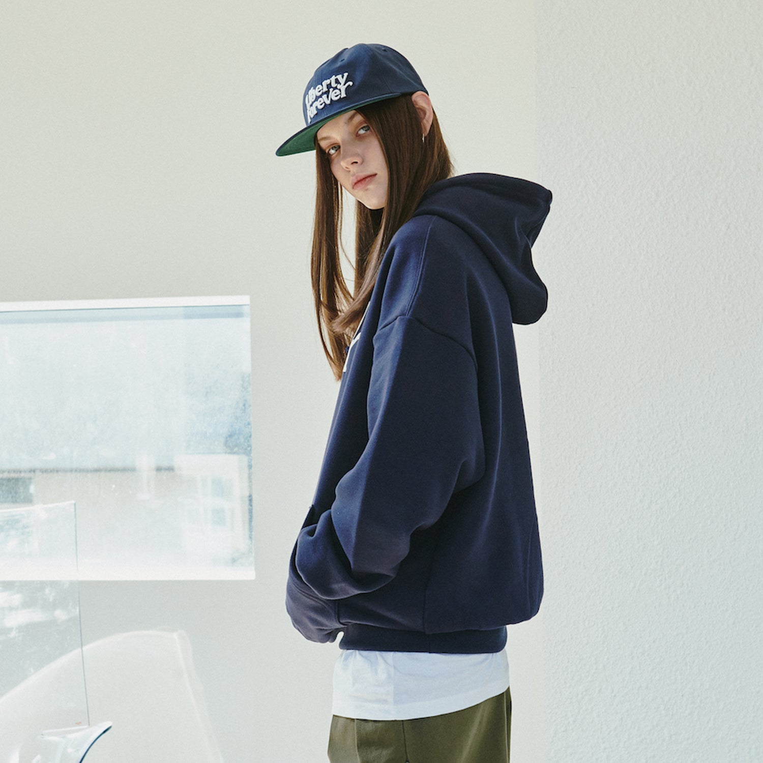 FOREVER HOODIE / NAVY