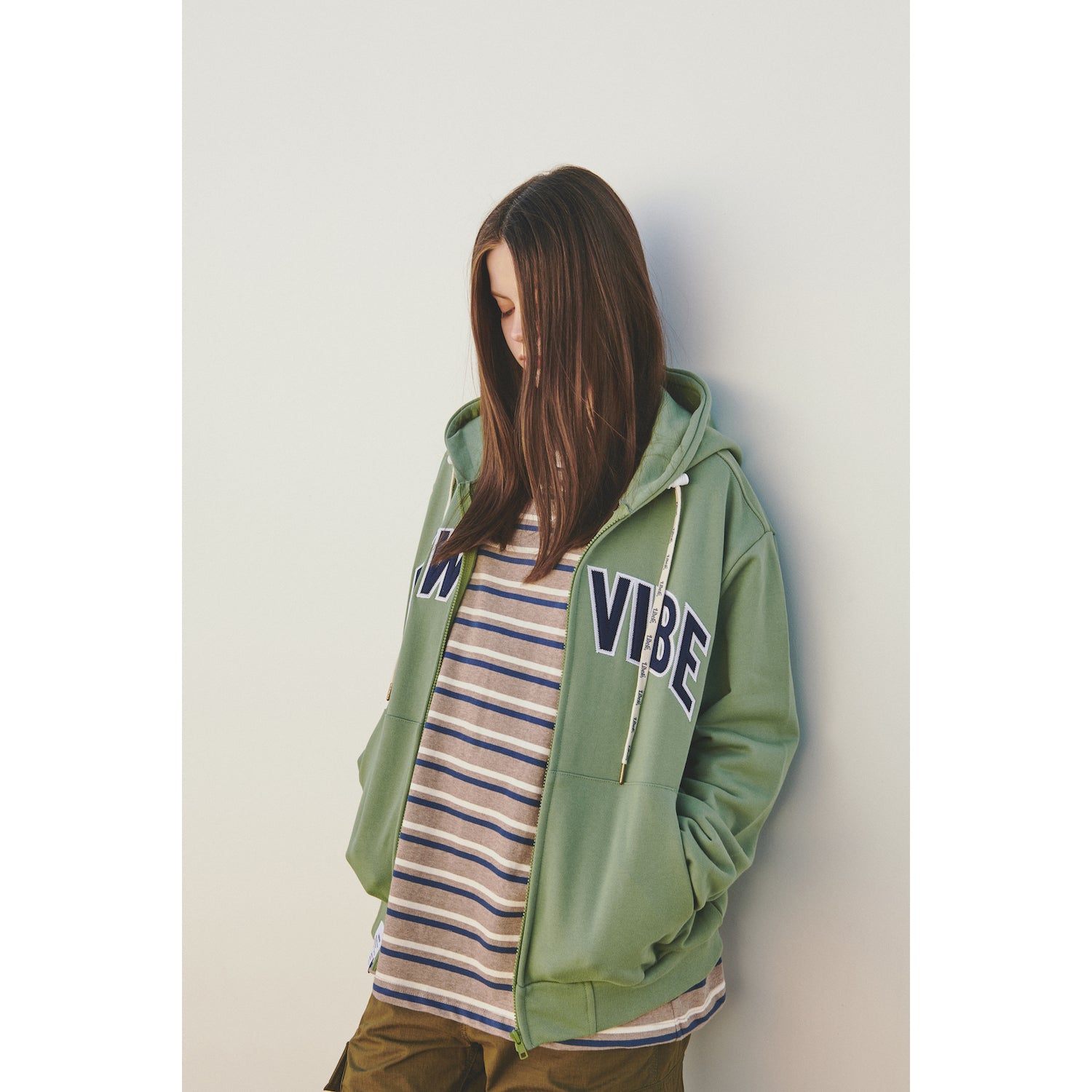 NEW VIBE ZIPUP HOODIE / OLIVE