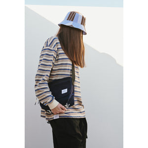 MESSENGER BAG