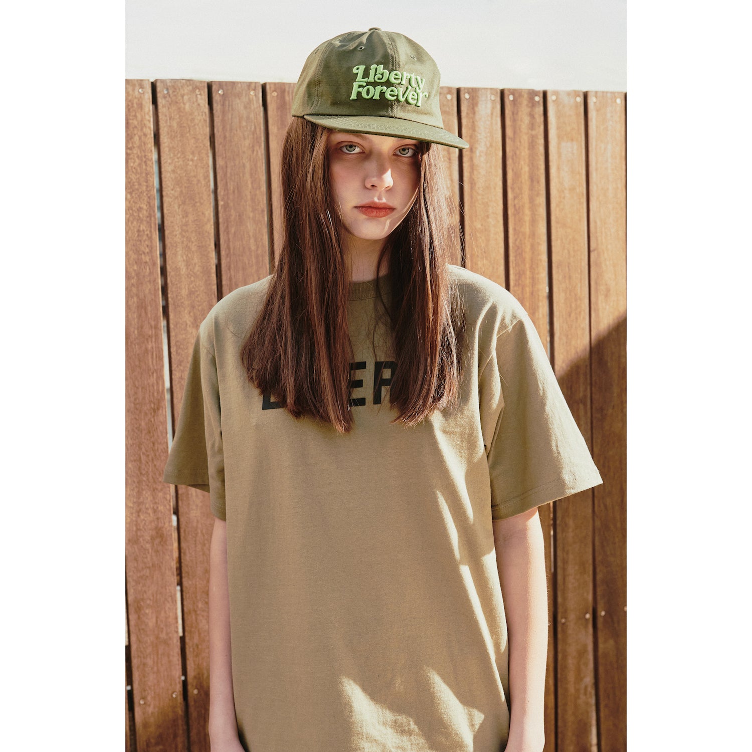 SLOGAN T-SHIRT / OLIVE