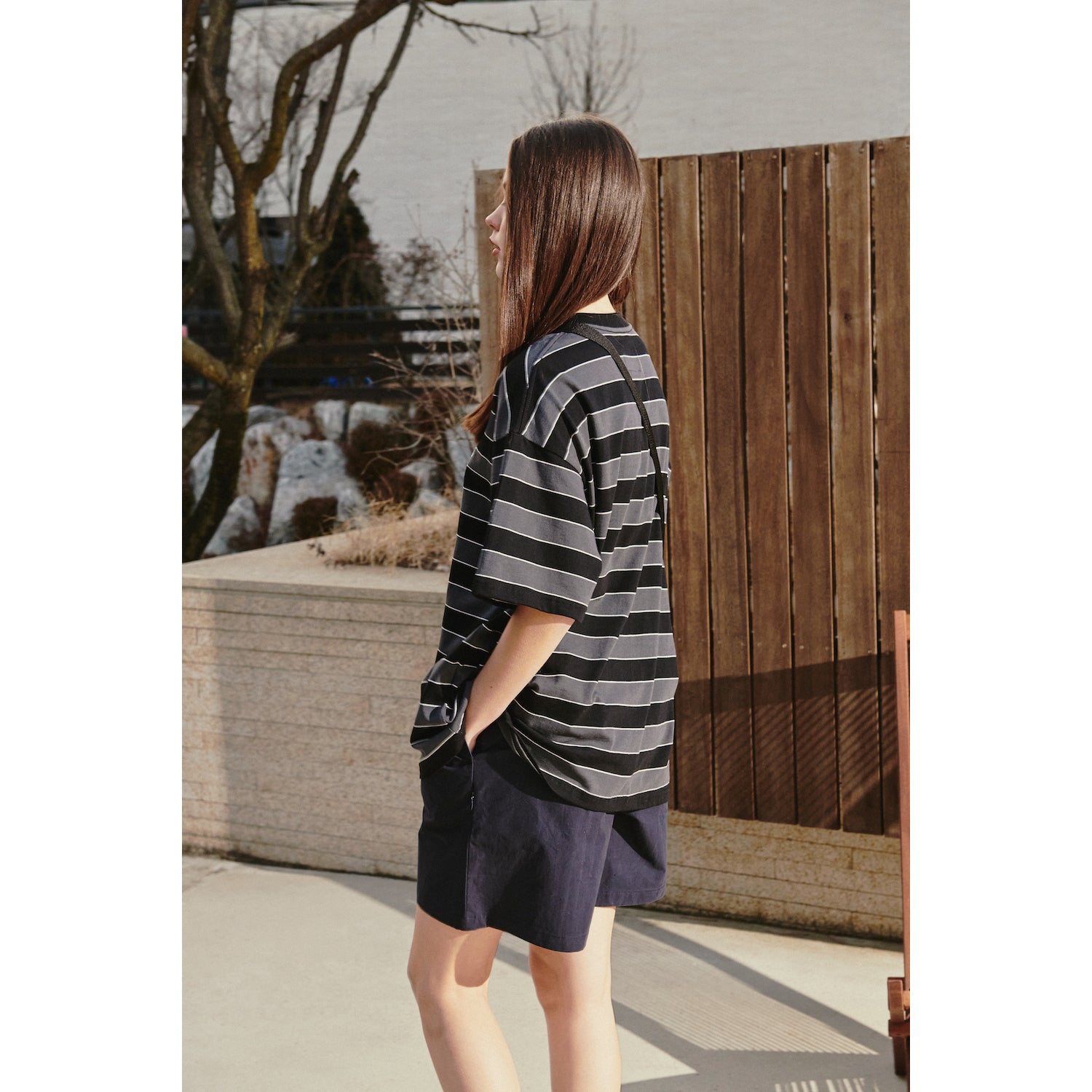 LOGO BORDER T-SHIRT / BLACK