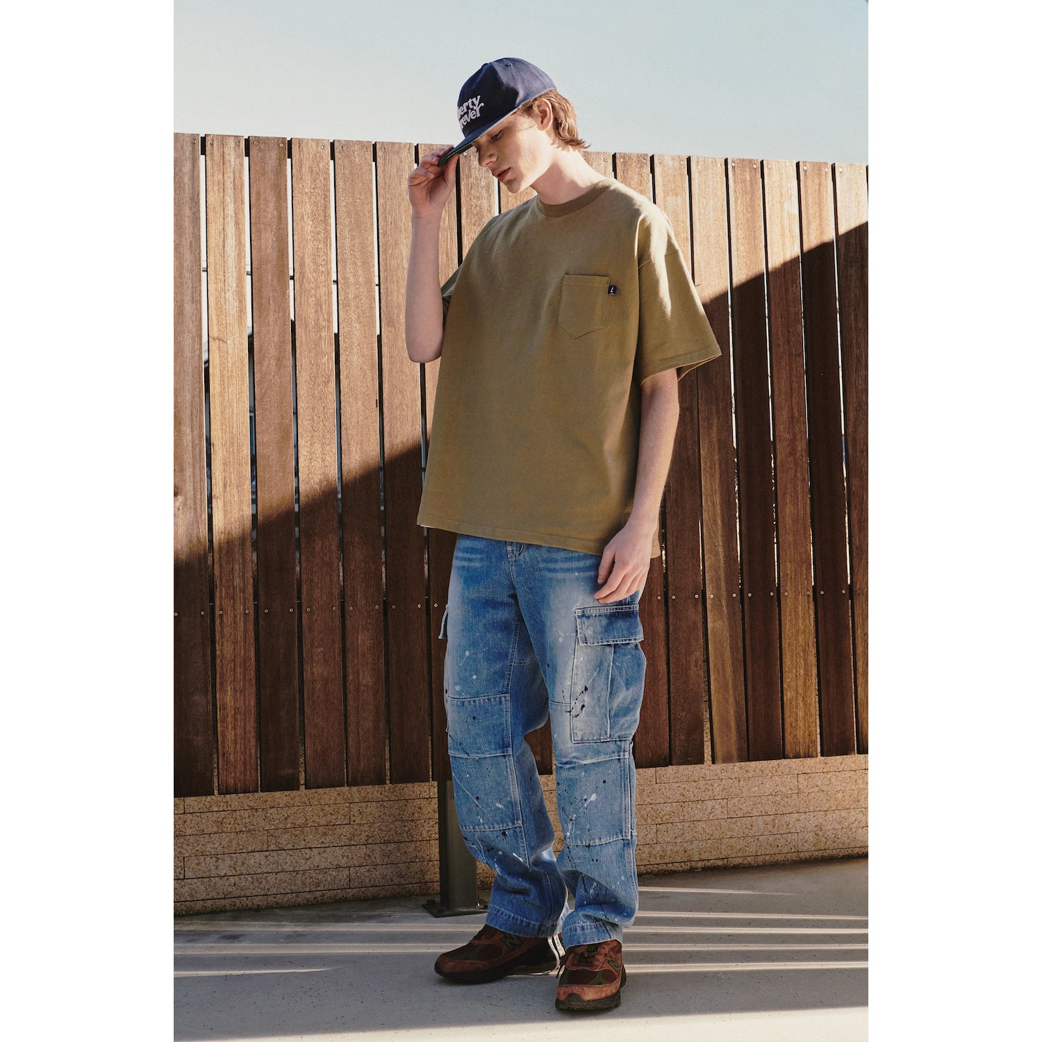 SLOGAN POCKET T-SHIRT / OLIVE