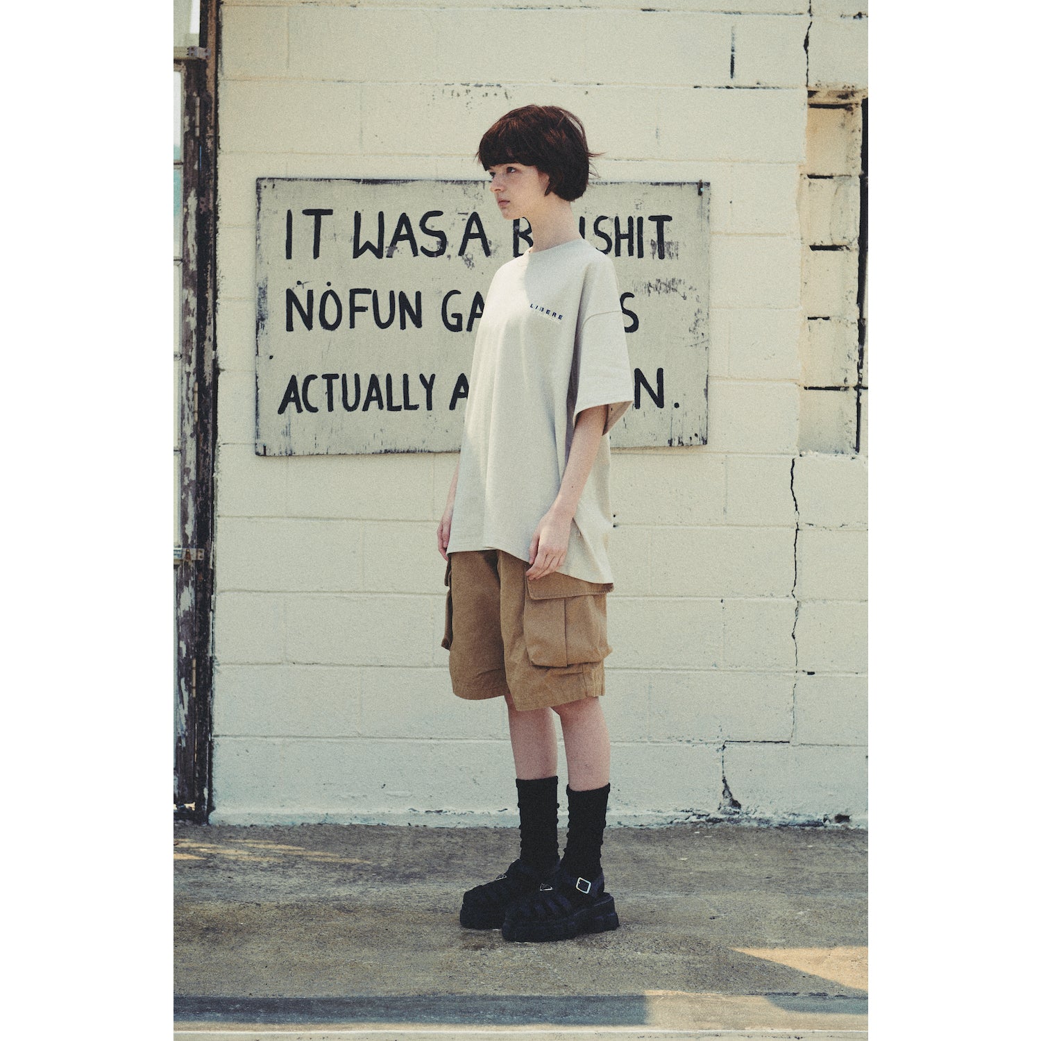 LIBERE AUTHENTIC LOGO TEE / LIGHT GRAY