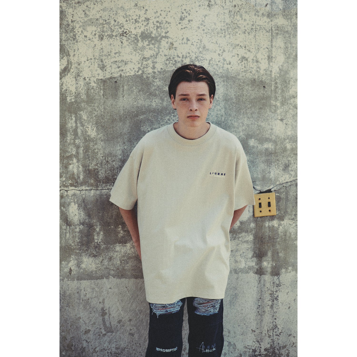 LIBERE AUTHENTIC LOGO TEE / LIGHT GRAY
