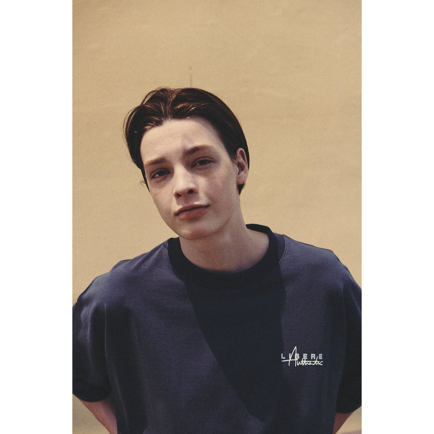 LIBERE AUTHENTIC LOGO TEE / CHARCOAL