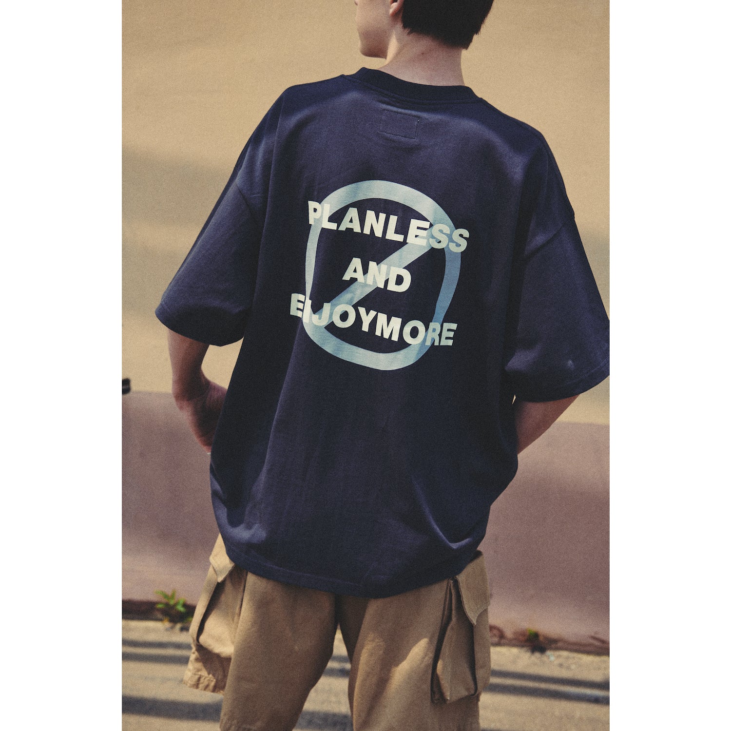 LIBERE AUTHENTIC LOGO TEE / CHARCOAL