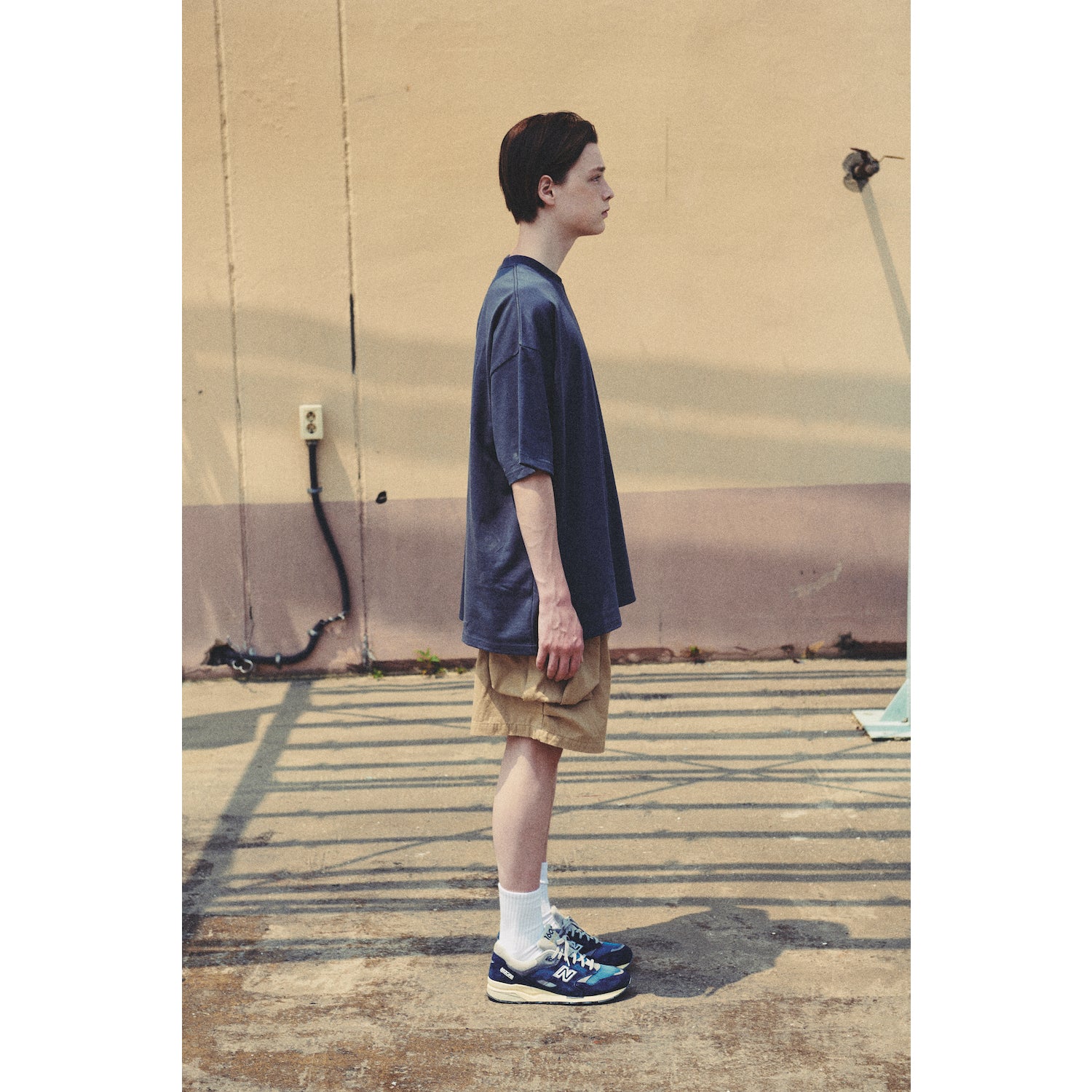 LIBERE AUTHENTIC LOGO TEE / CHARCOAL