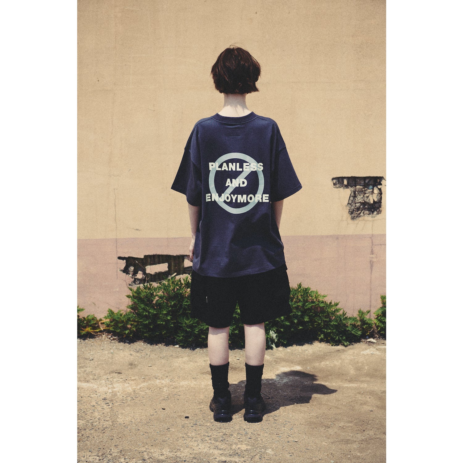 LIBERE AUTHENTIC LOGO TEE / CHARCOAL
