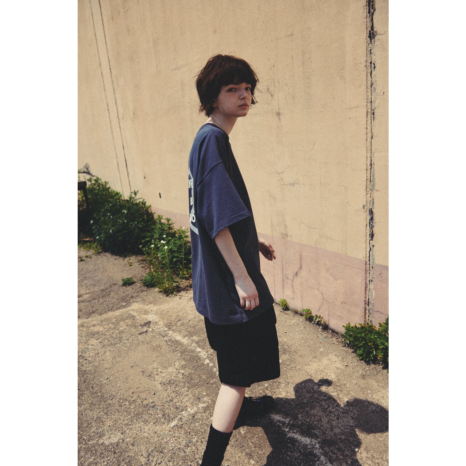 LIBERE AUTHENTIC LOGO TEE / CHARCOAL