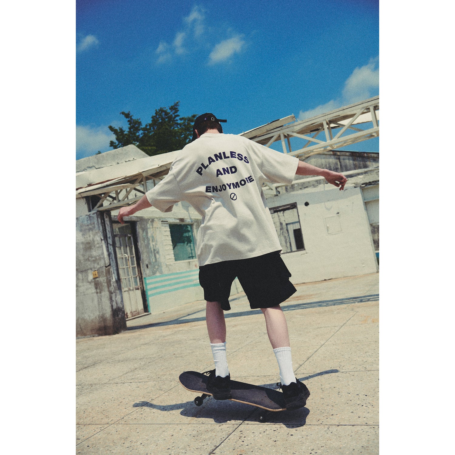 WIDE SHORT PANTS / BLACK