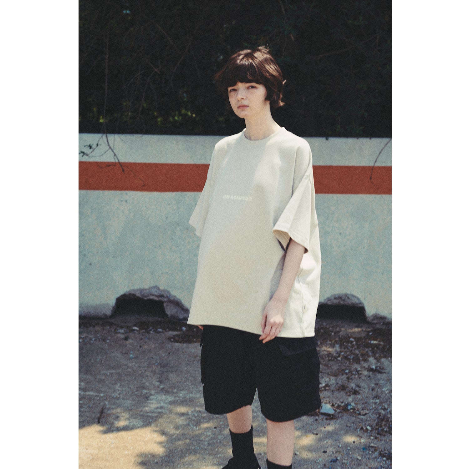 IMPROMPTU LOGO TEE / GRAY