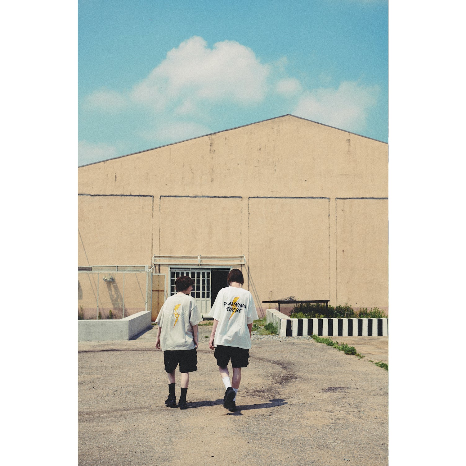 IMPROMPTU LOGO TEE / GRAY