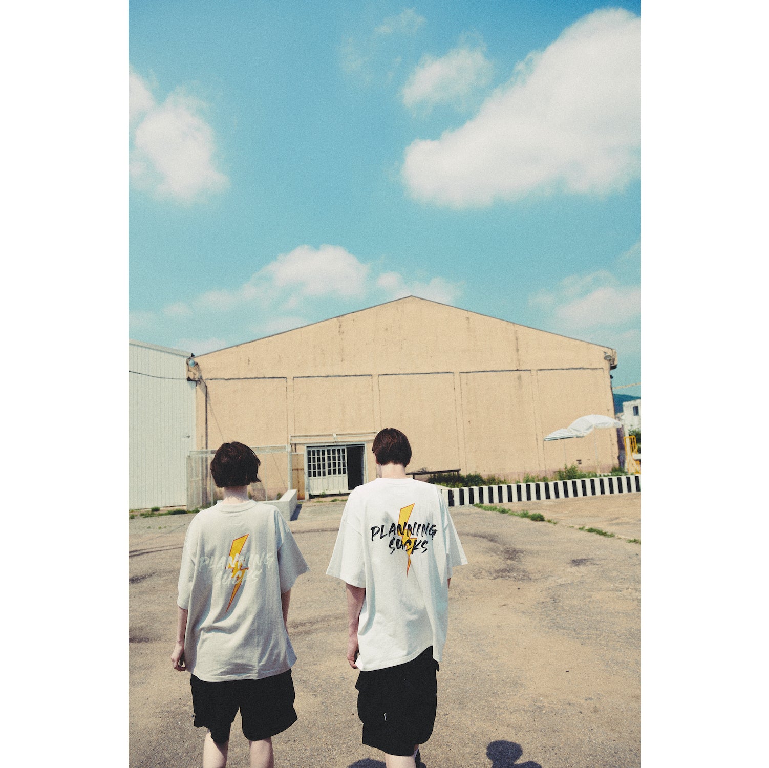 IMPROMPTU LOGO TEE / GRAY