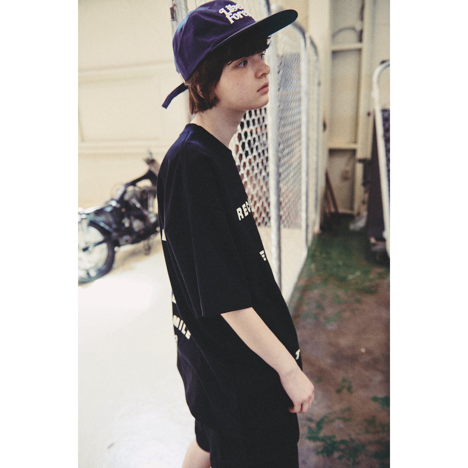 R.E.S.T TEE / BLACK