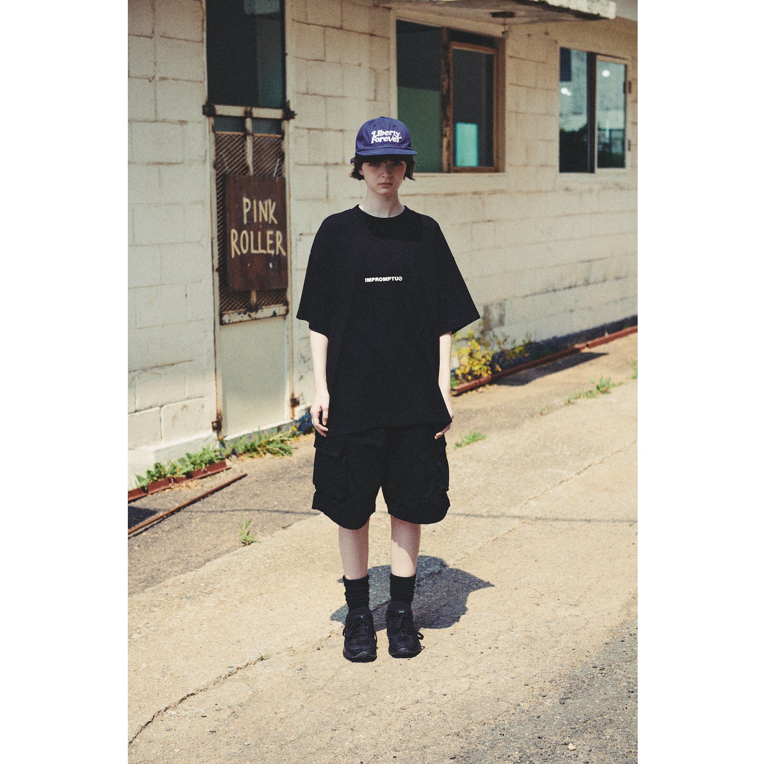IMPROMPTU LOGO TEE / BLACK