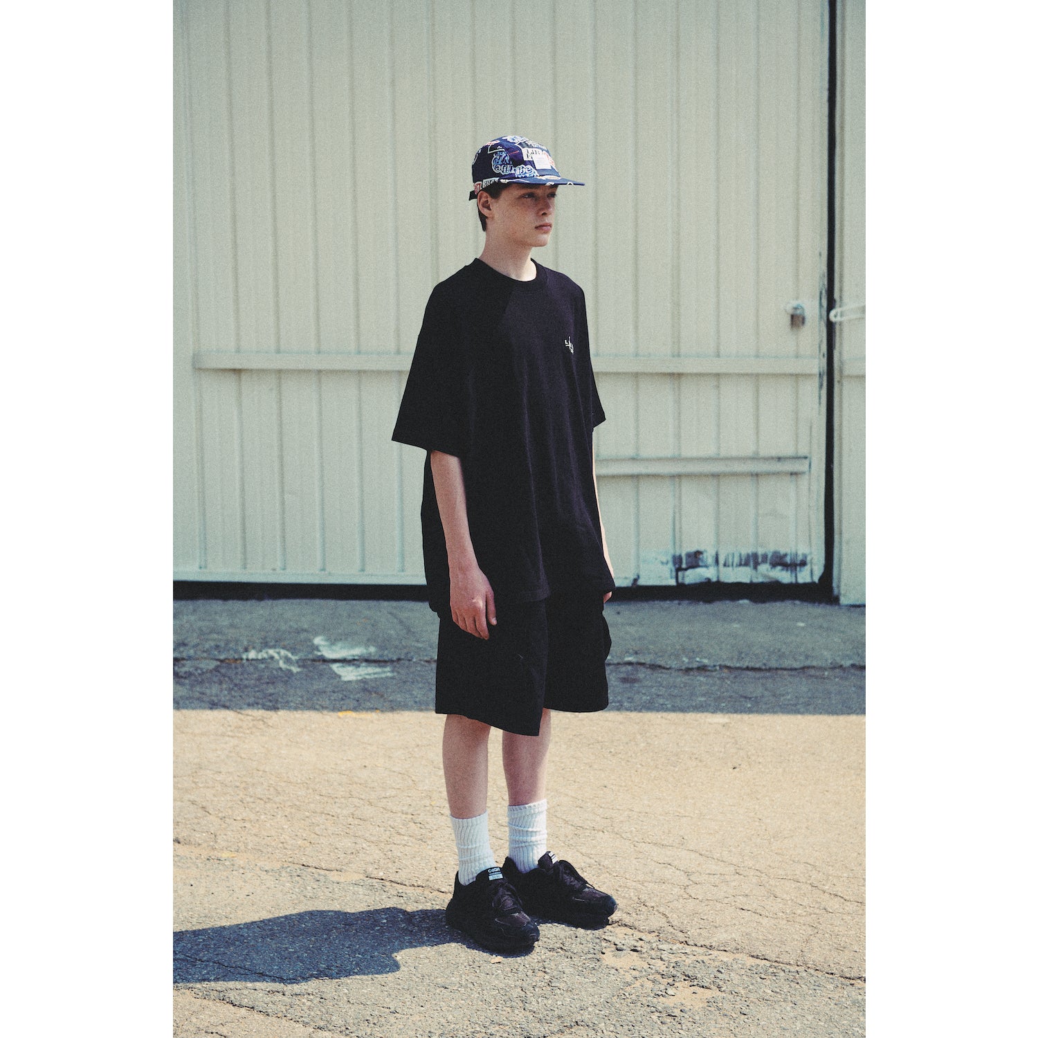 LIBERE AUTHENTIC LOGO TEE / BLACK