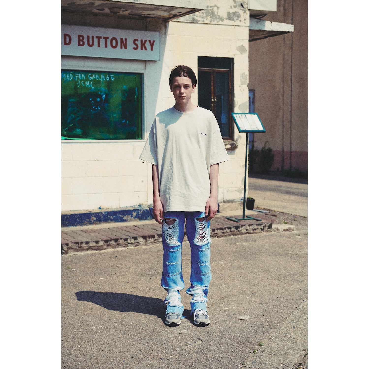 LIBERE AUTHENTIC LOGO TEE / LIGHT GRAY