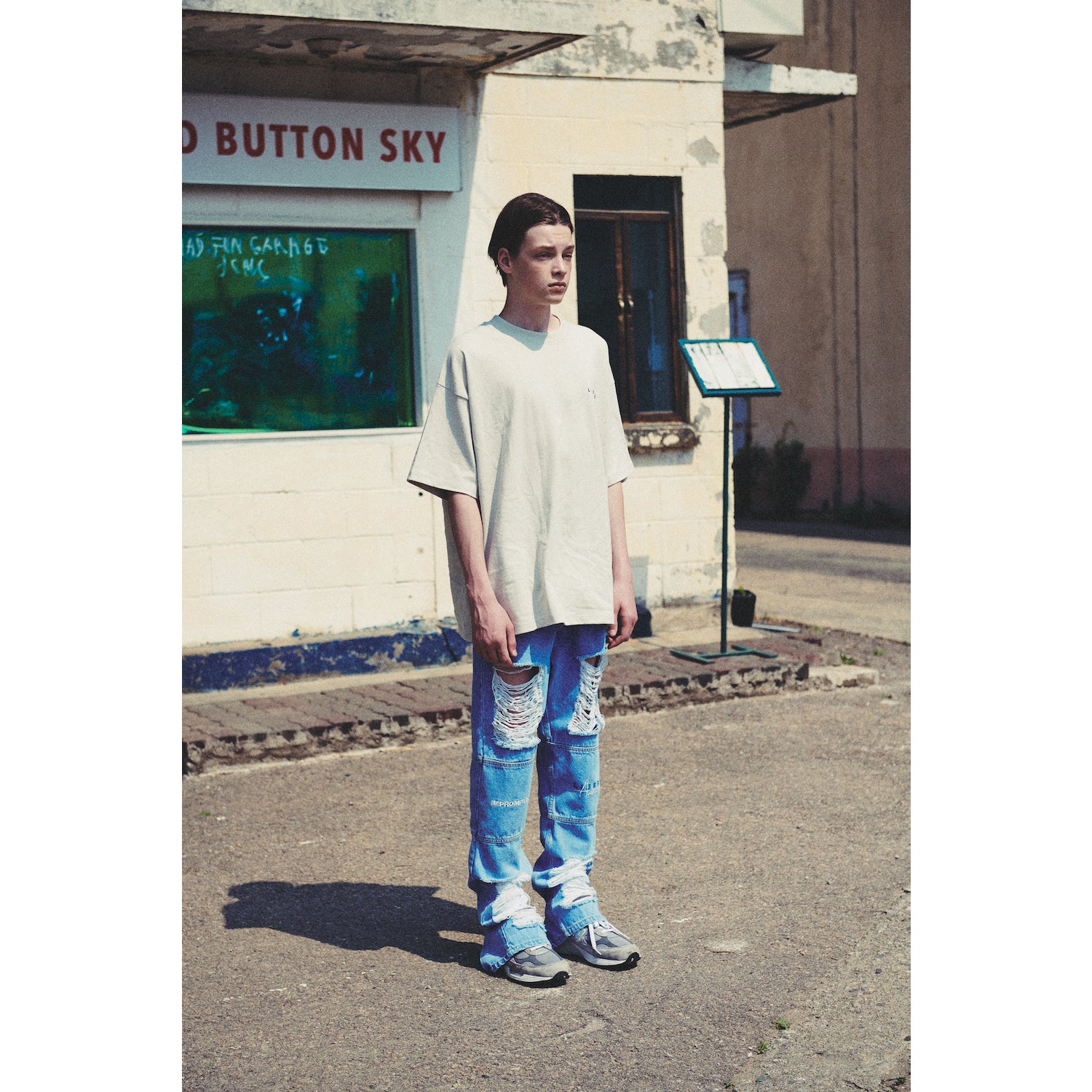 LIBERE AUTHENTIC LOGO TEE / LIGHT GRAY