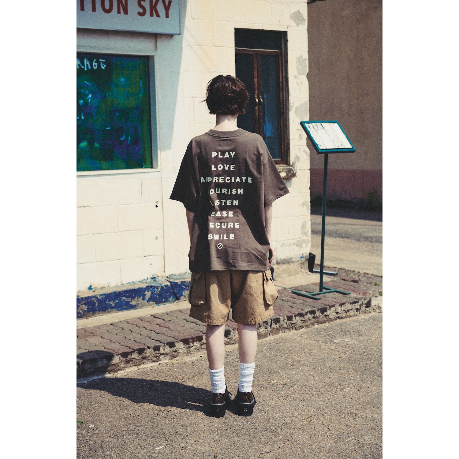 R.E.S.T TEE / CHARCOAL