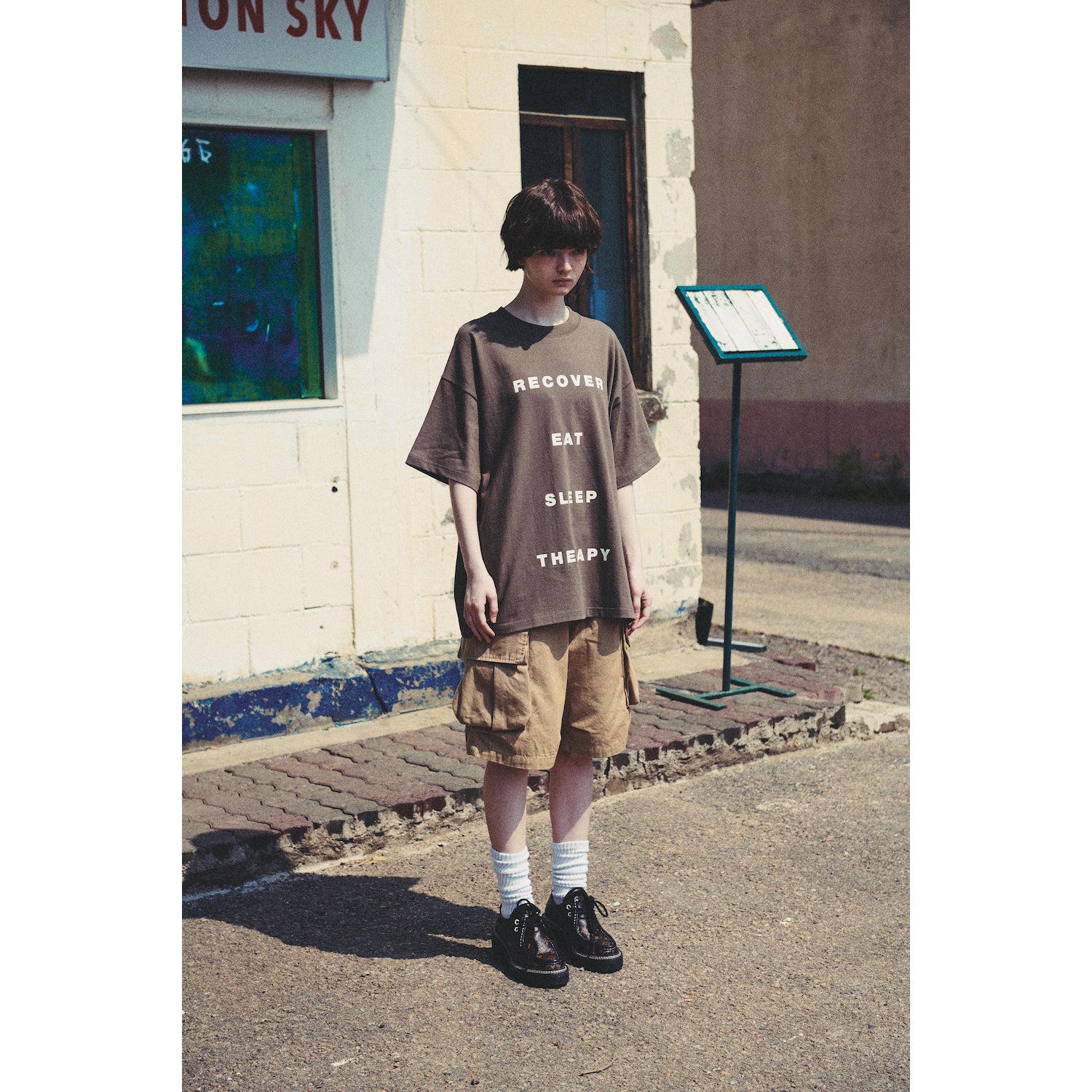 R.E.S.T TEE / CHARCOAL