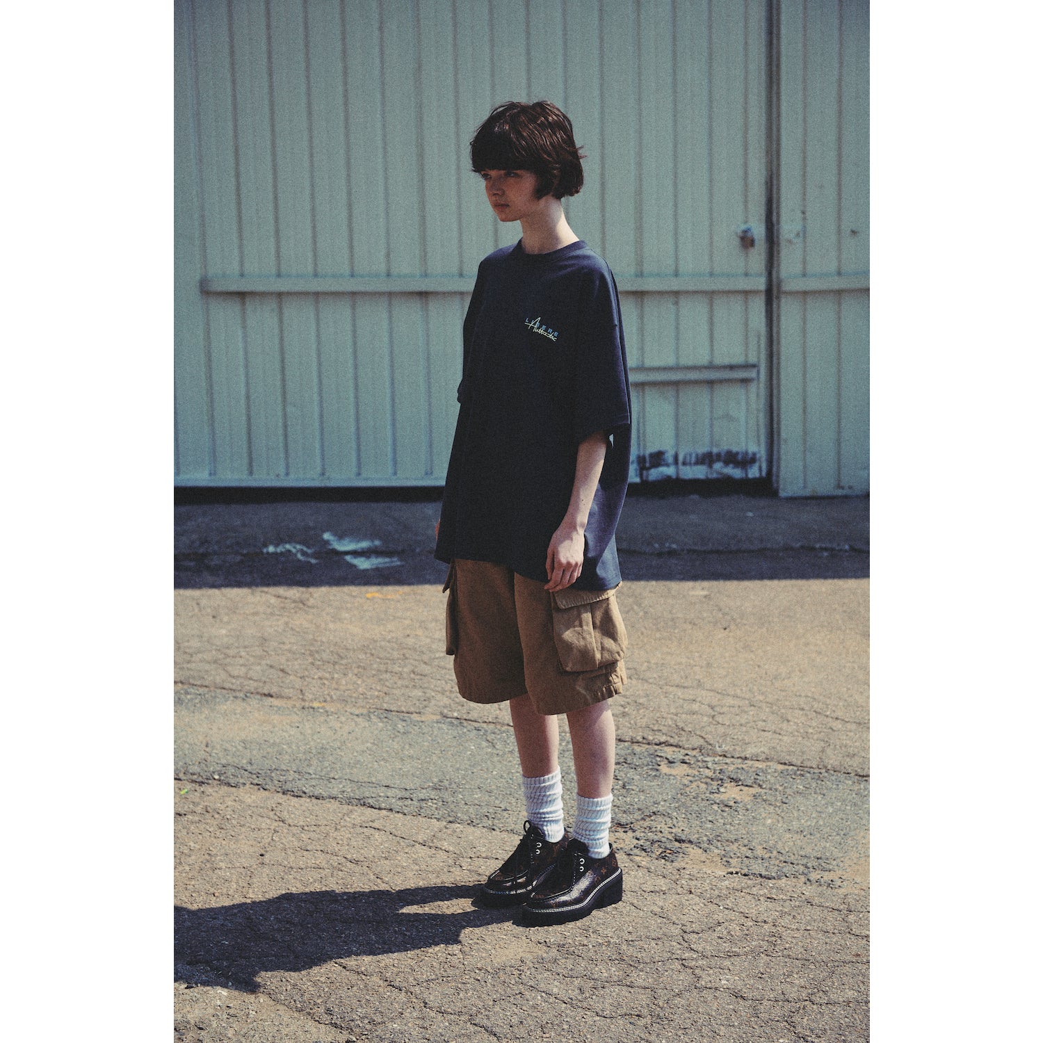 LIBERE AUTHENTIC LOGO TEE / CHARCOAL