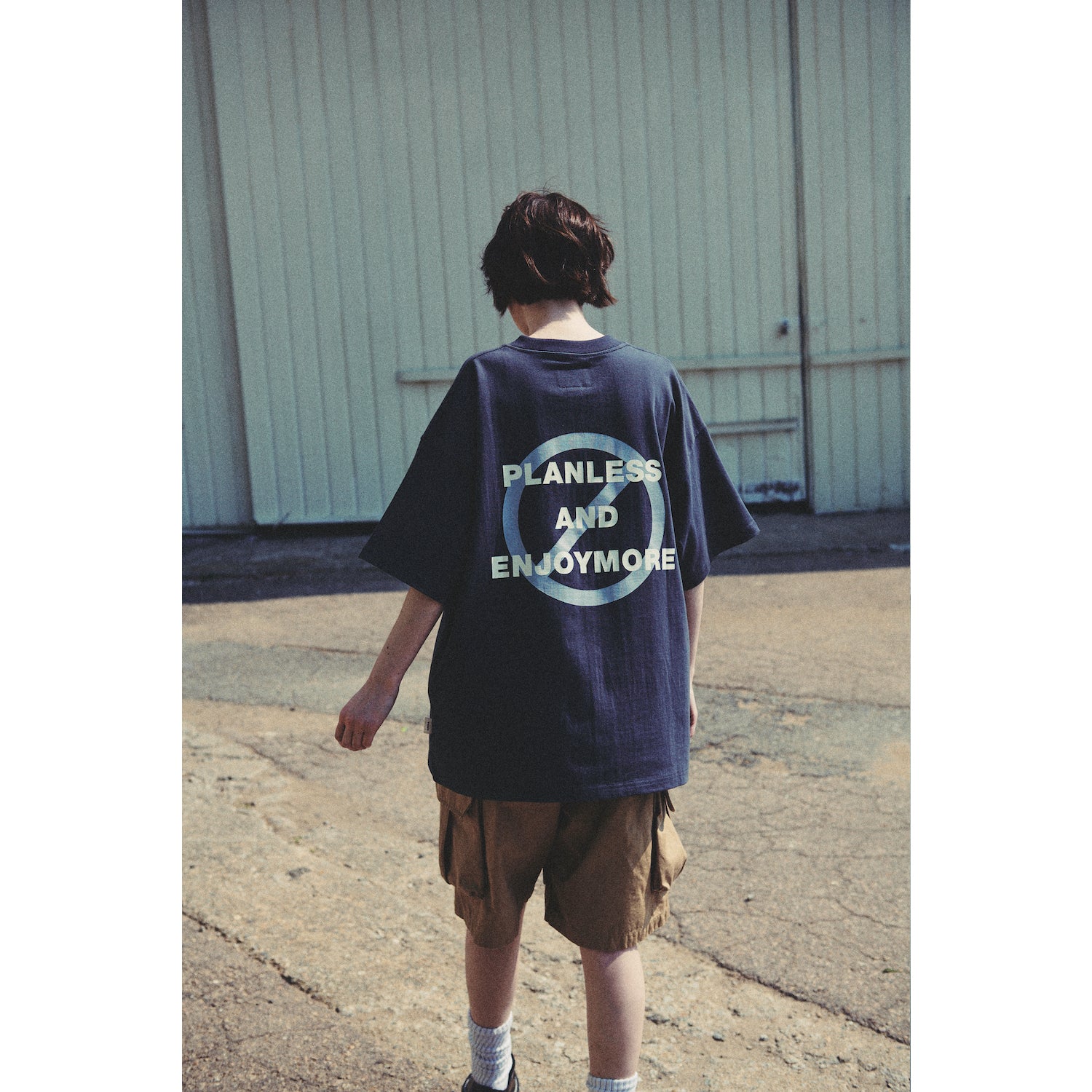 LIBERE AUTHENTIC LOGO TEE / CHARCOAL