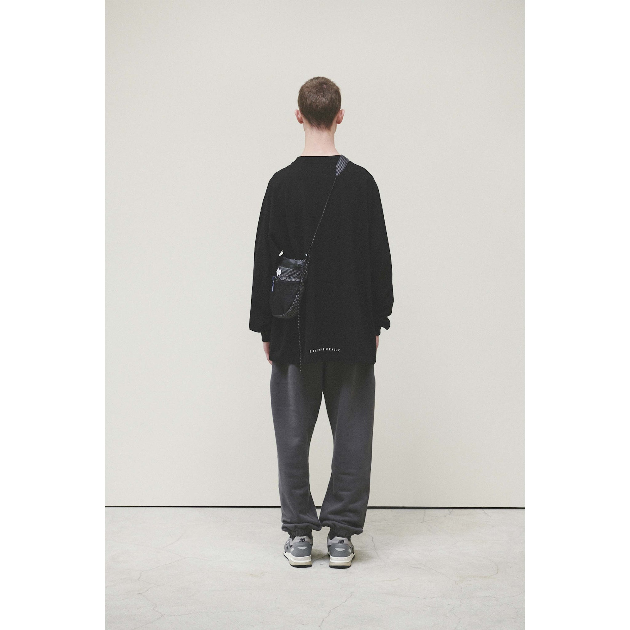 LOGO LONGSLEEVE / BLACK