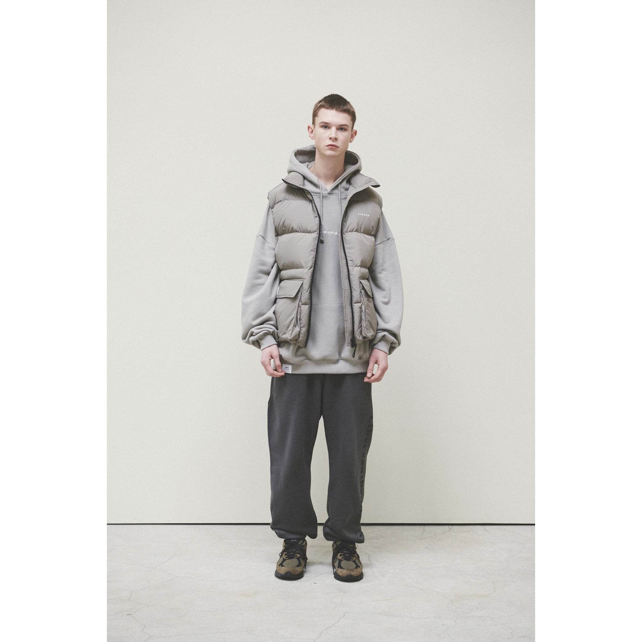 DOWN VEST / OLIVE