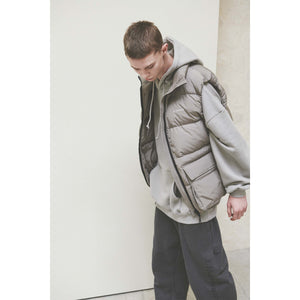 DOWN VEST / OLIVE