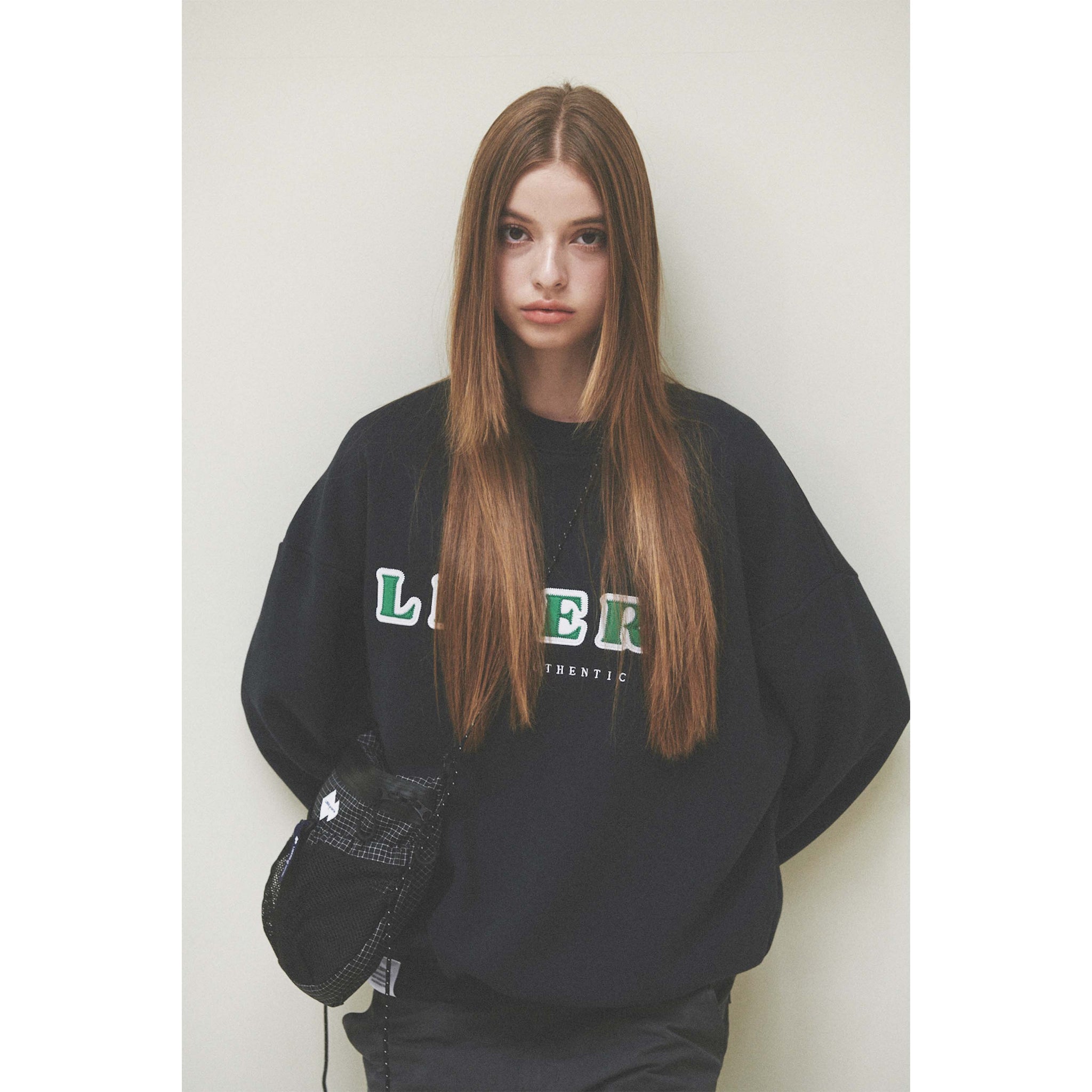 LOGO SWEATSHIRT / NAVY