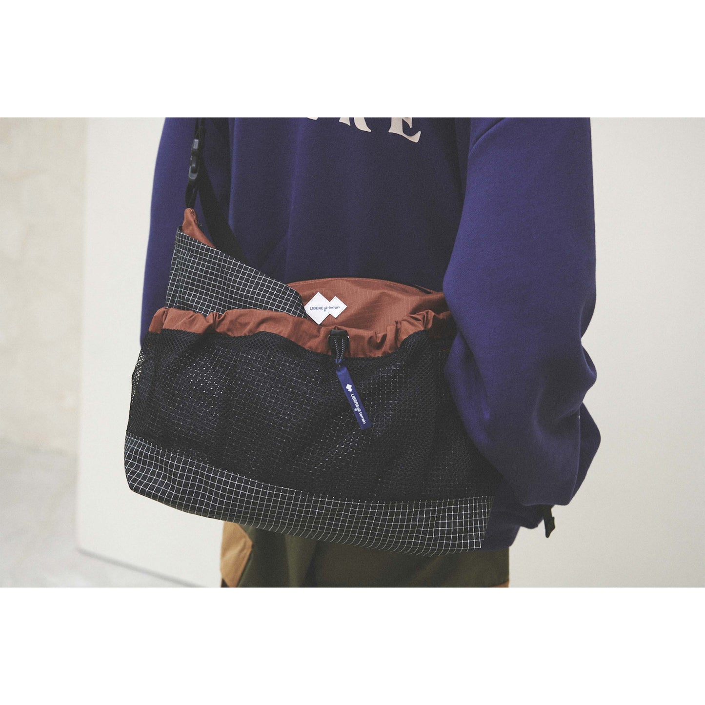 AT MESSENGER / BRICK RED
