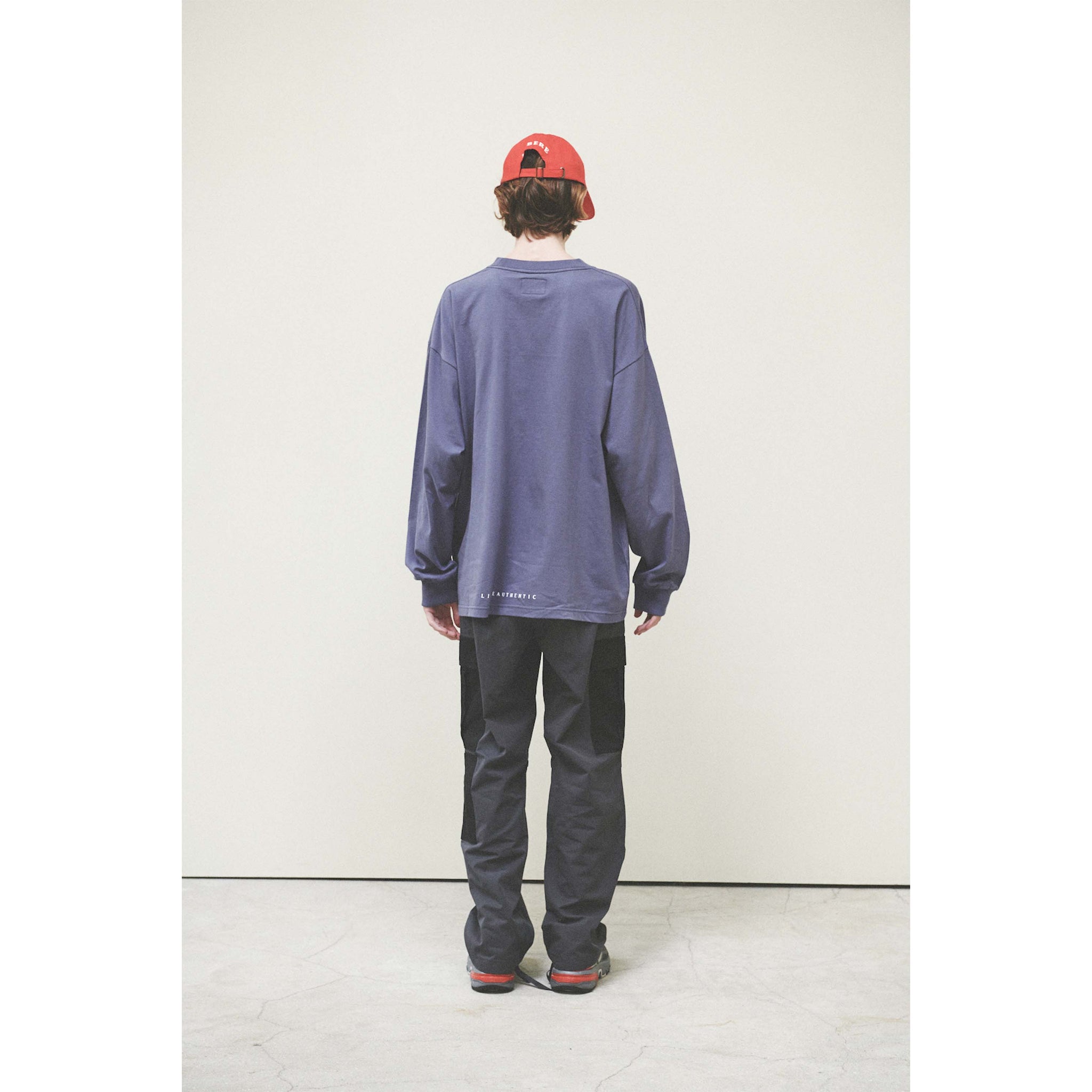 LOGO LONGSLEEVE / GUNPOWDER