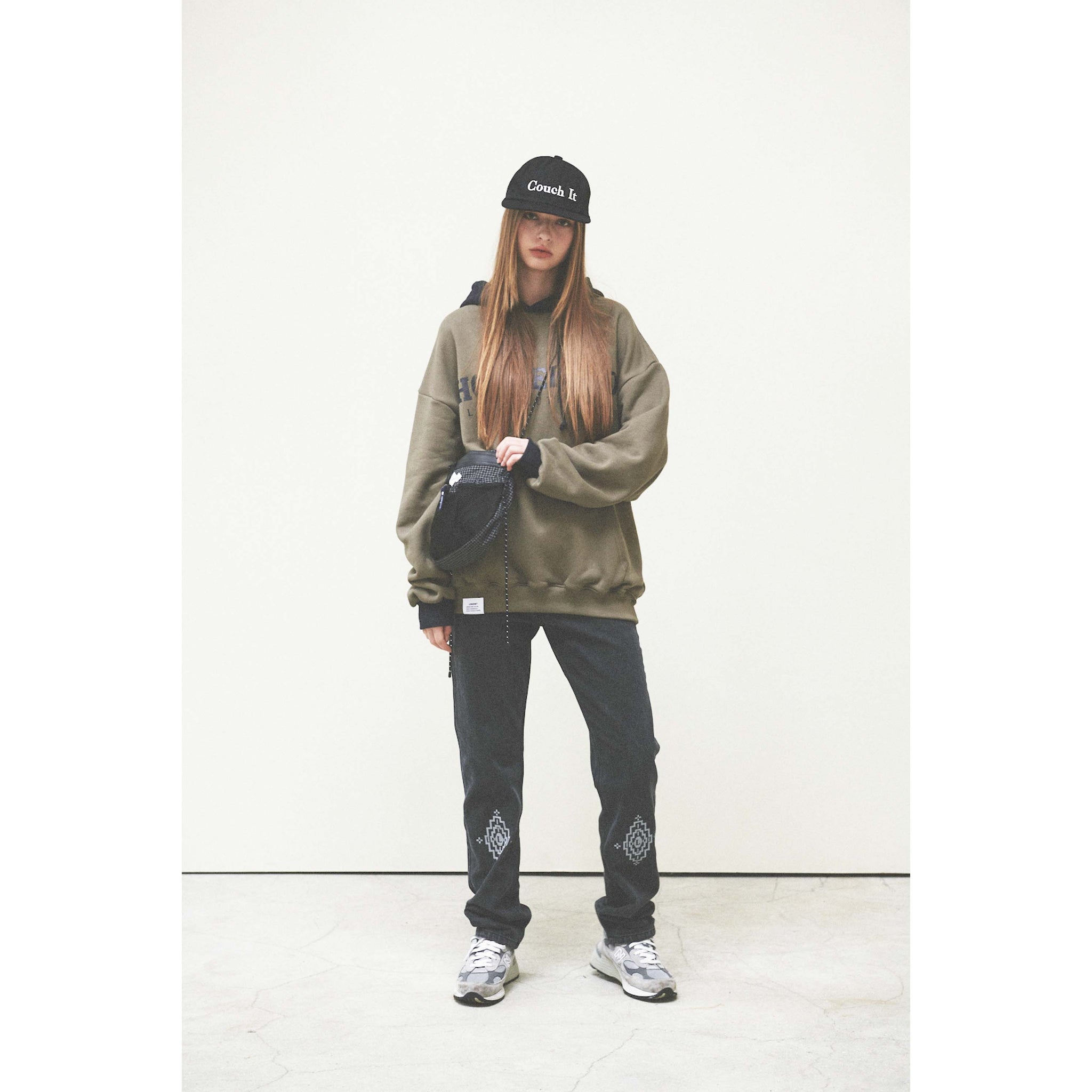 H LOGO HOODIE / KHAKI
