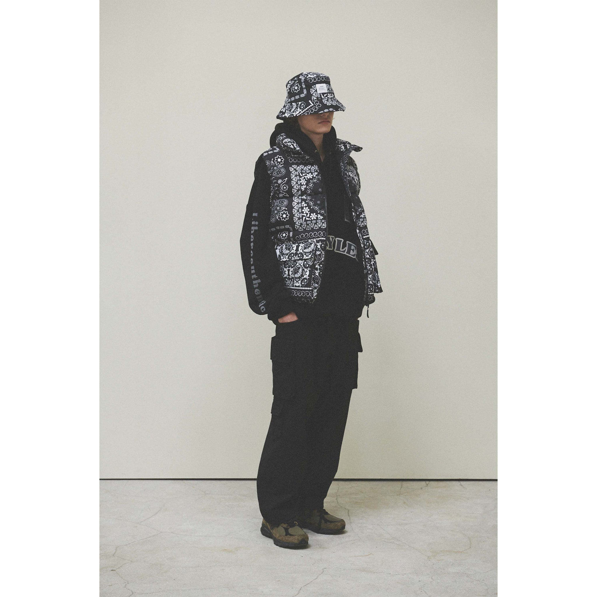 BANDANA DOWN VEST / BLACK