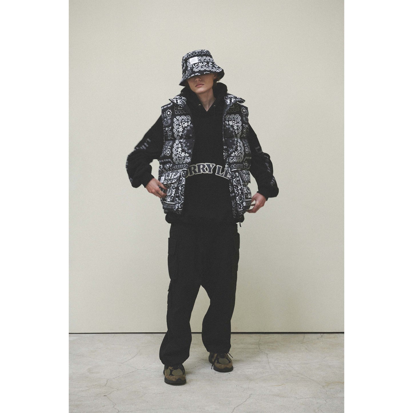 BANDANA DOWN VEST / BLACK