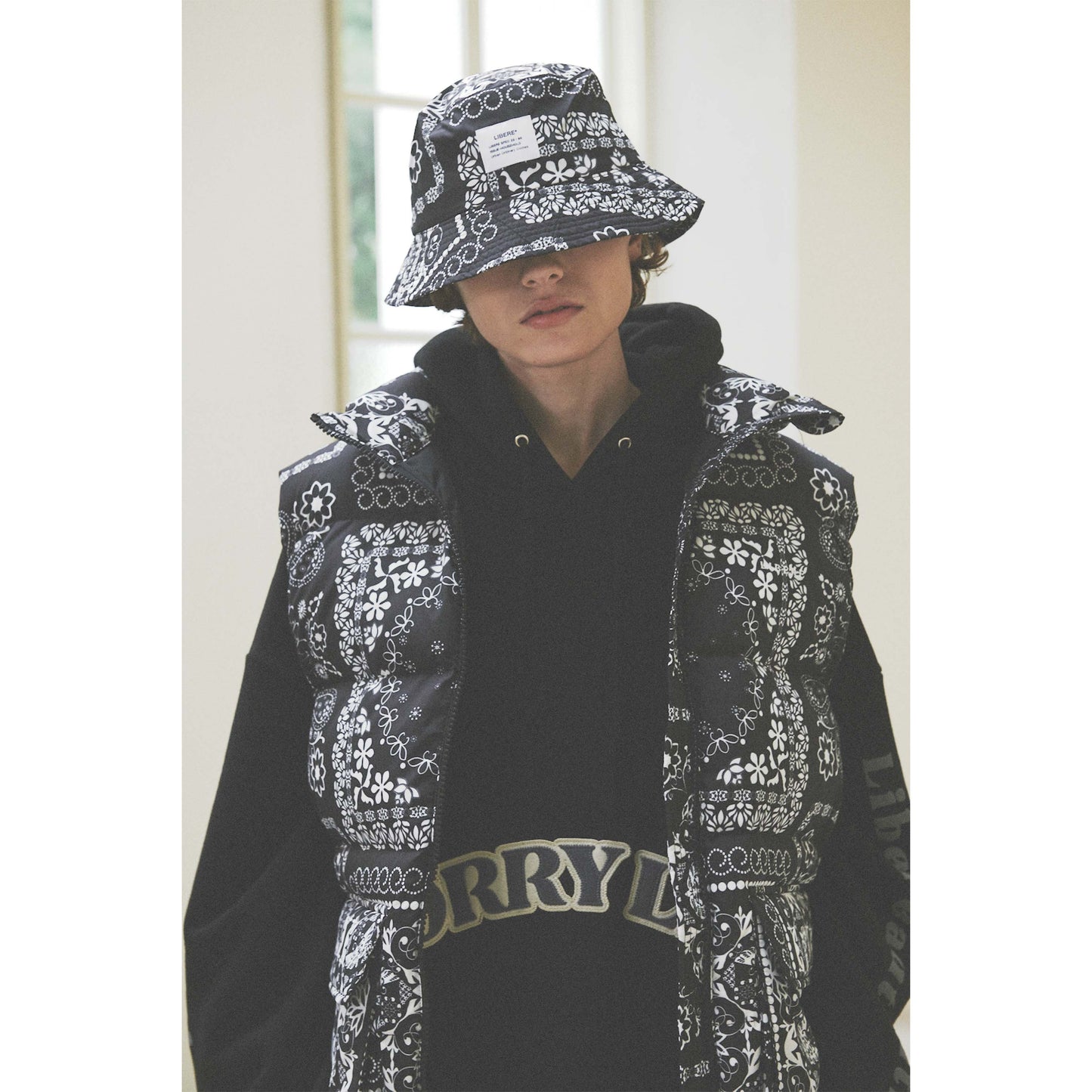 BANDANA DOWN VEST / BLACK