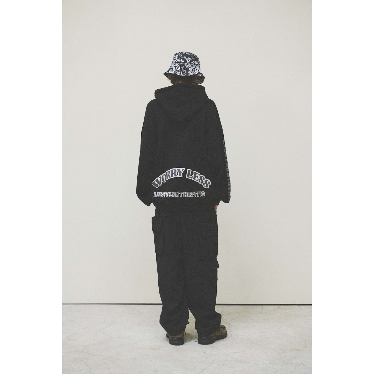 W.L HOODIE / BLACK