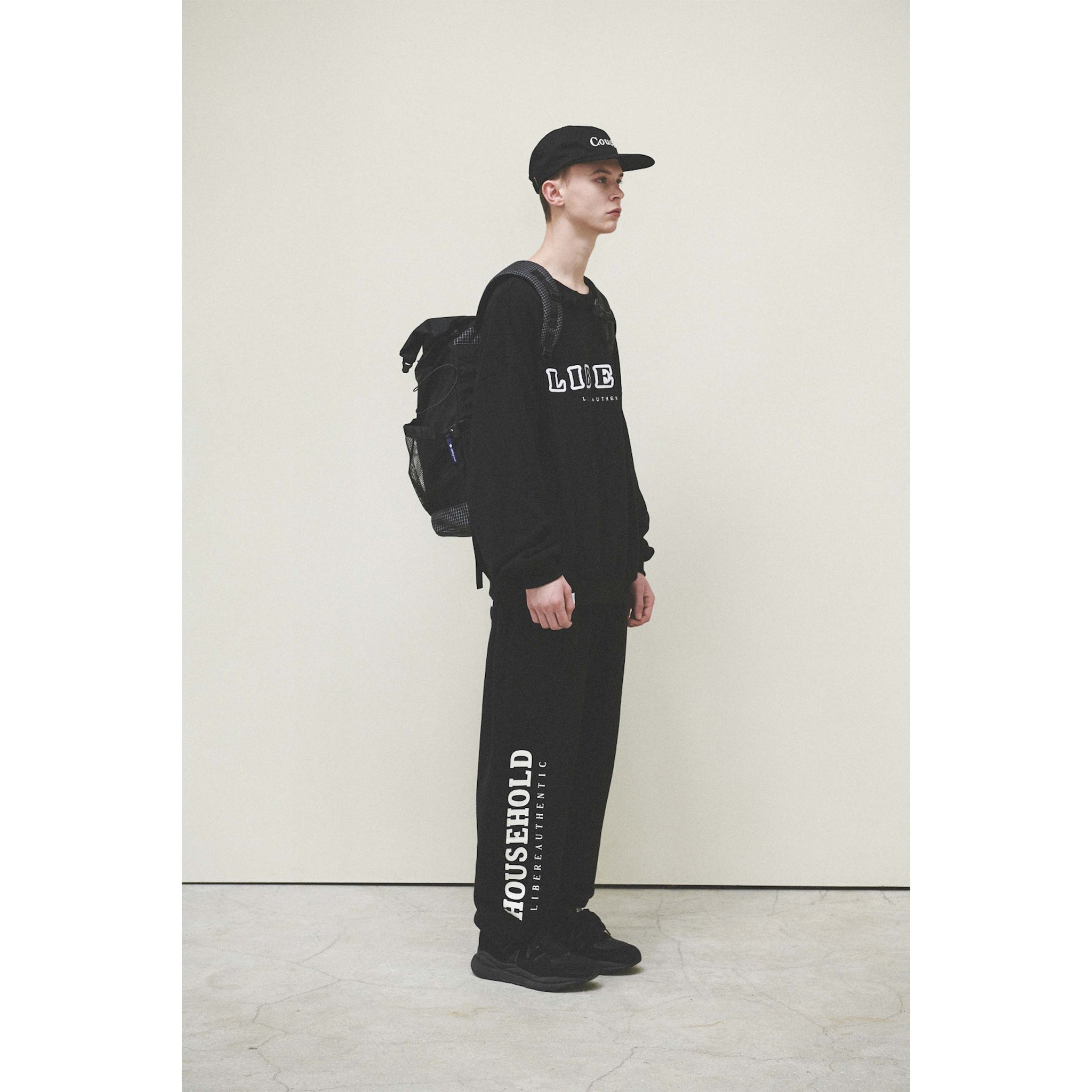 LOGO SWEATSHIRT / BLACK