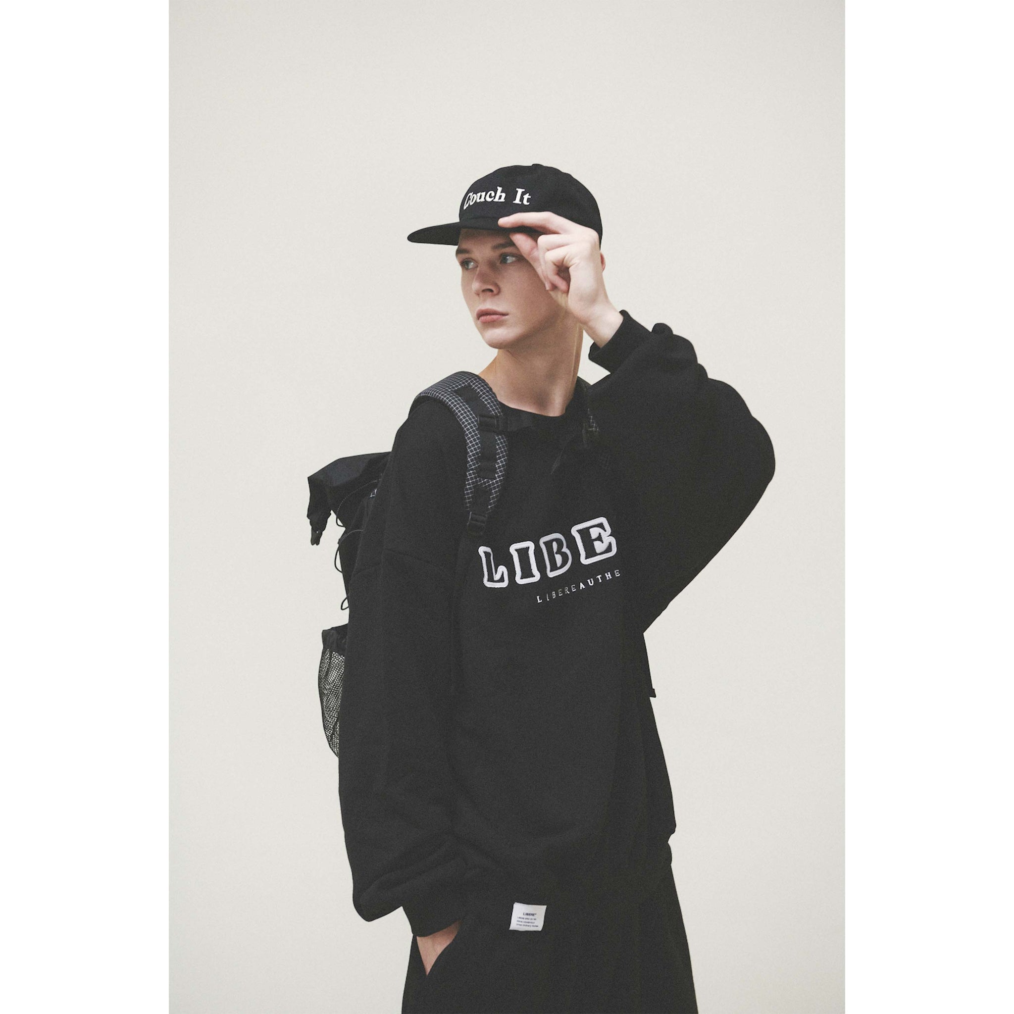 LOGO SWEATSHIRT / BLACK