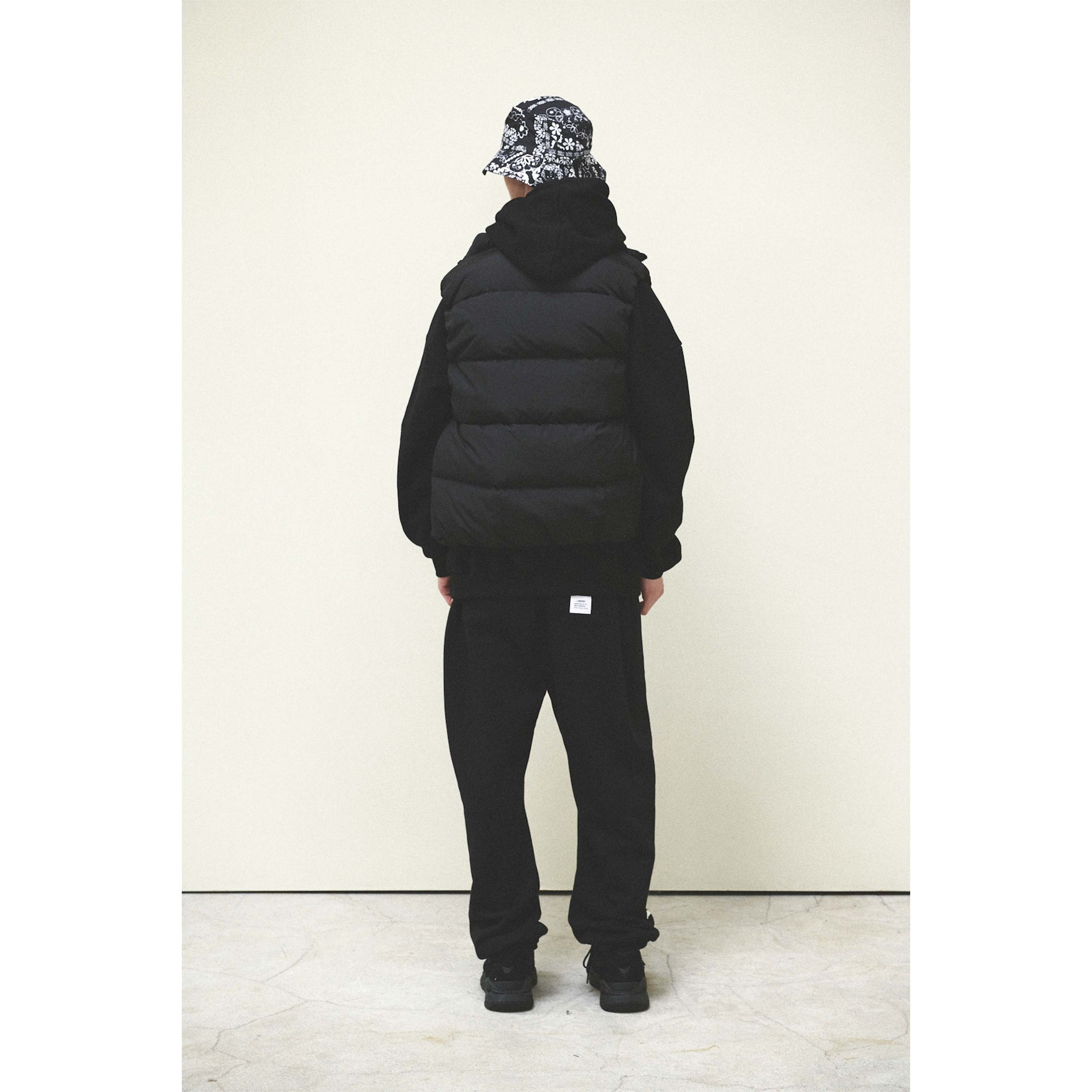 DOWN VEST / BLACK
