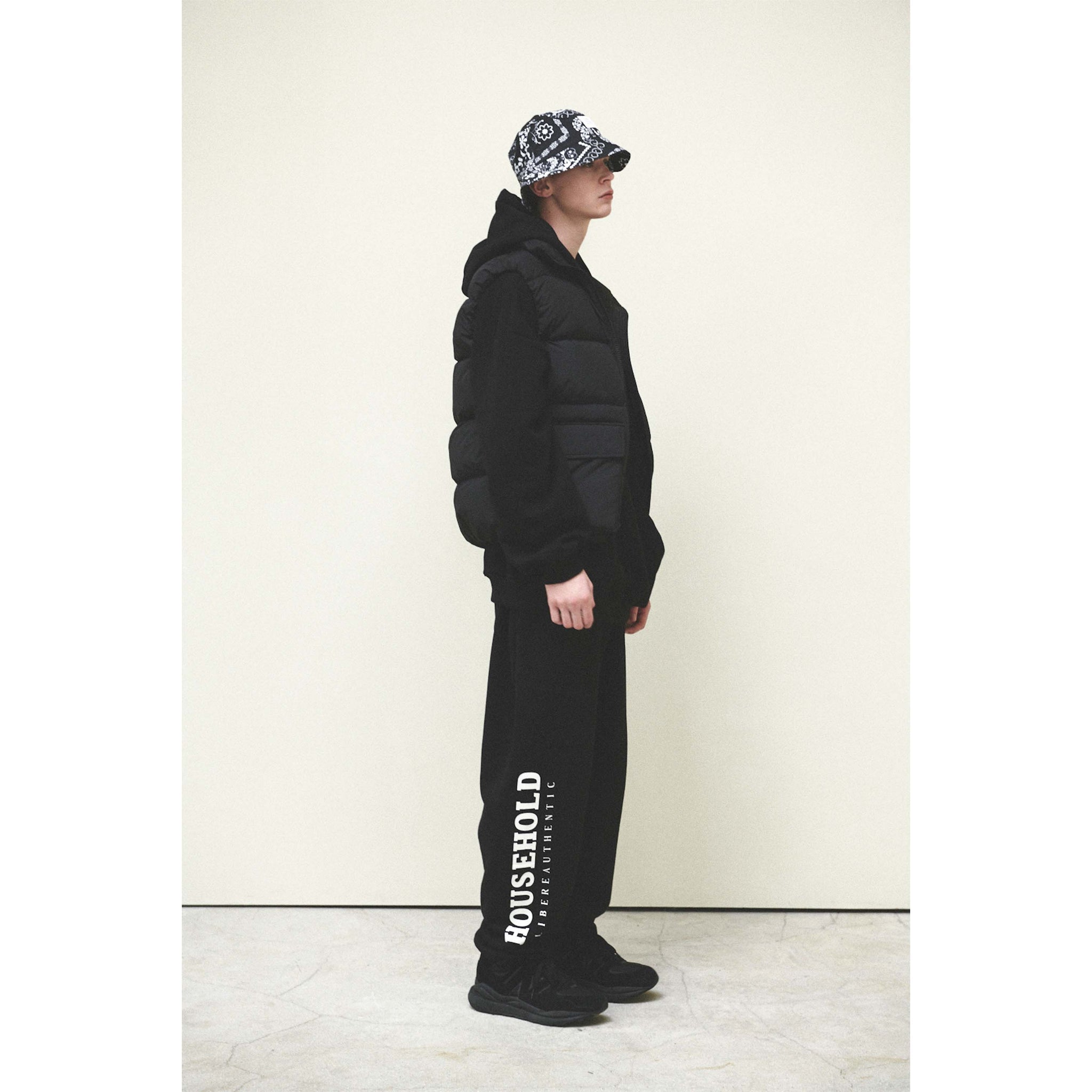 DOWN VEST / BLACK