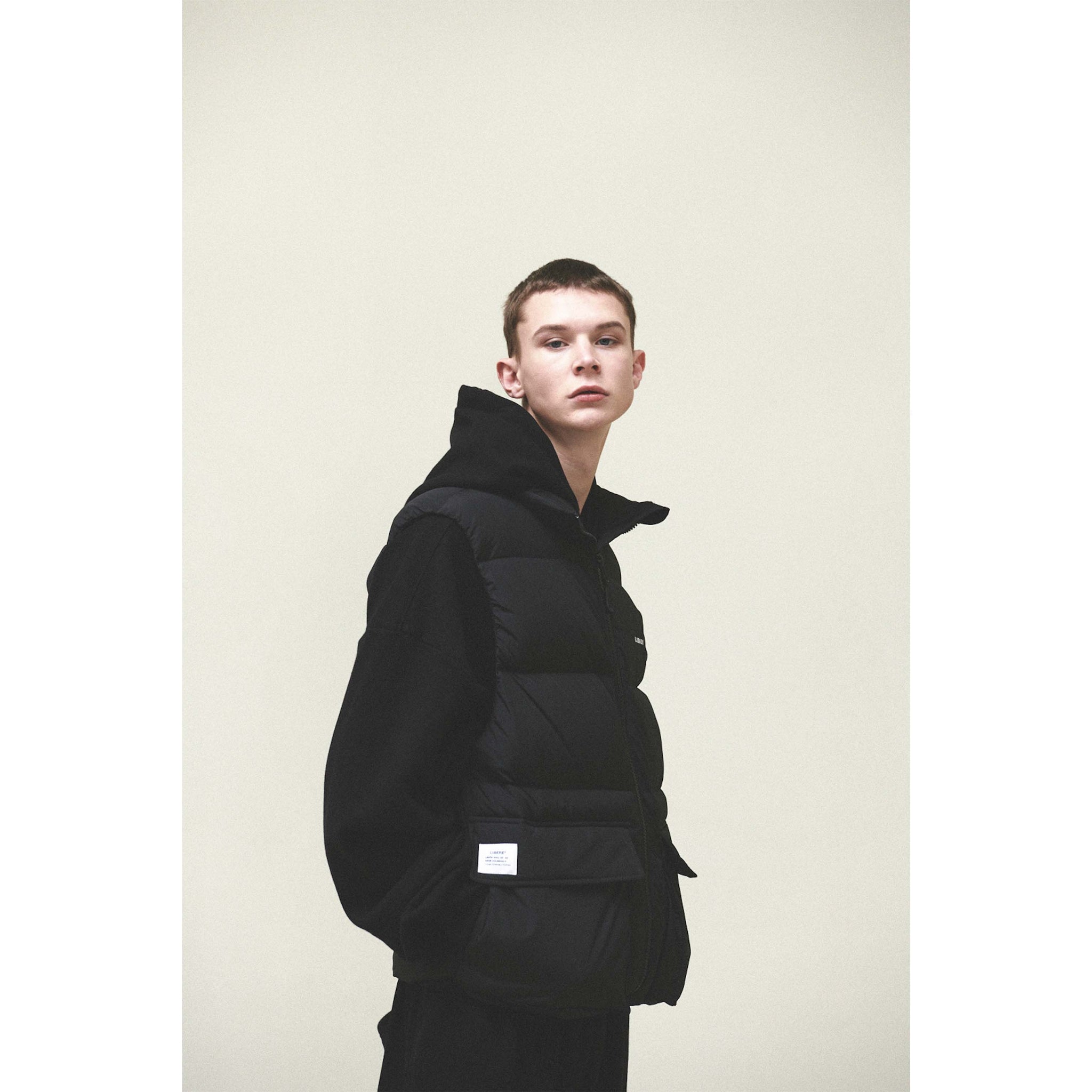 DOWN VEST / BLACK