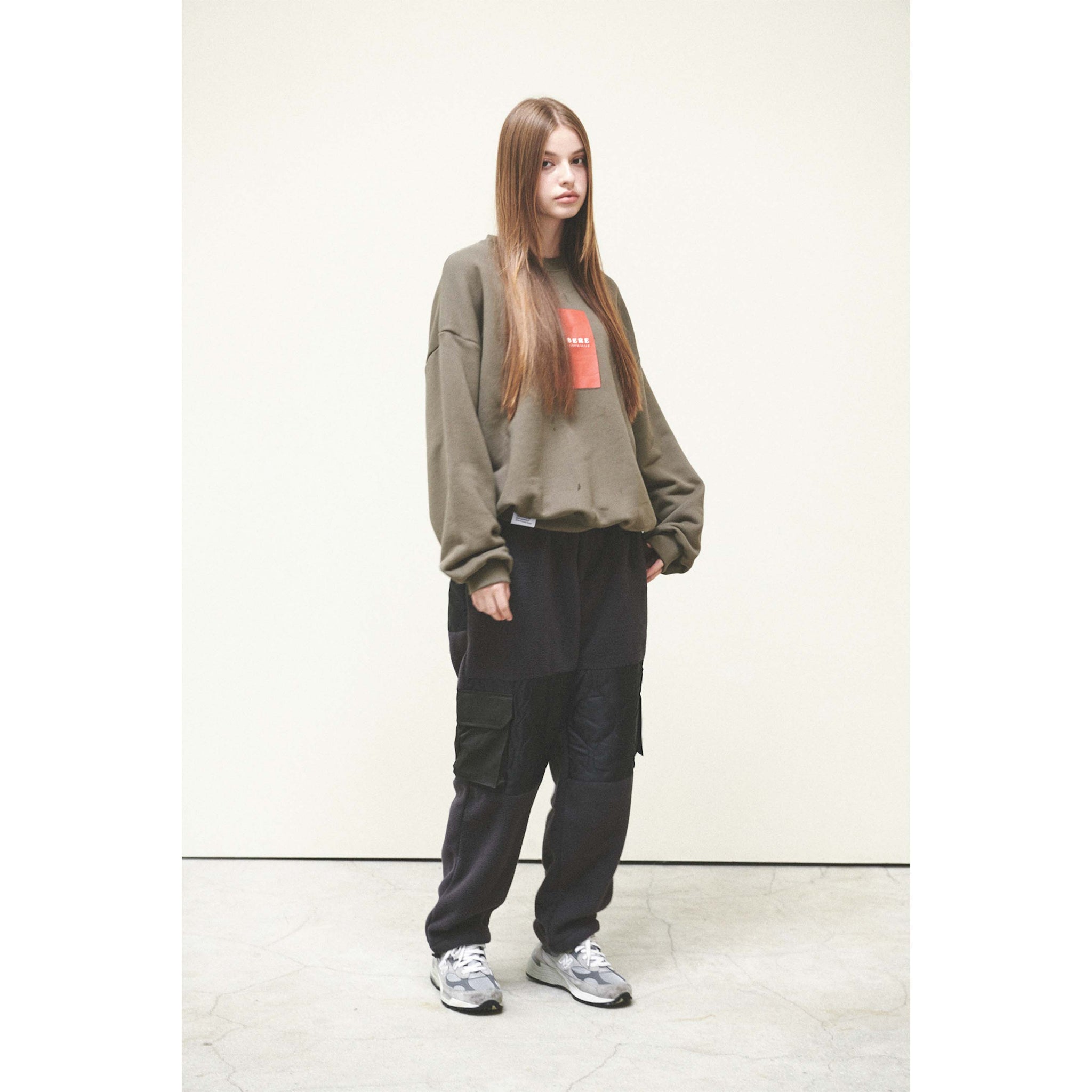 1DAY SWEATSHIRT / KHAKI