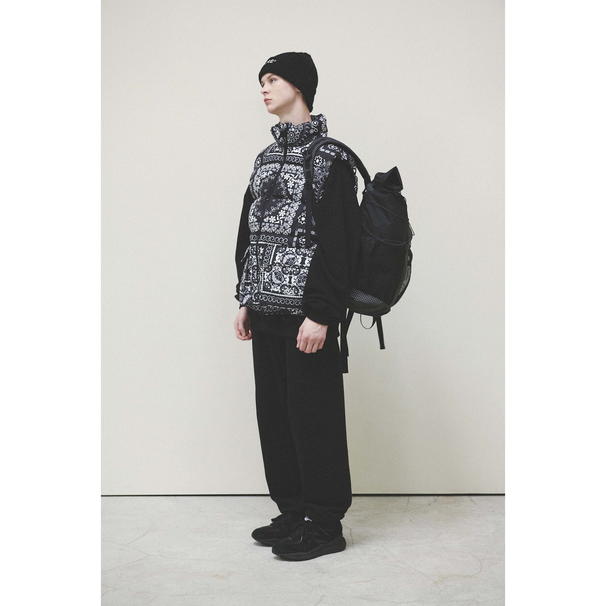 BANDANA DOWN VEST / BLACK