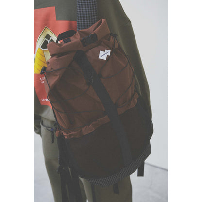 AT ROLLTOP BACK PACK / BRICK RED